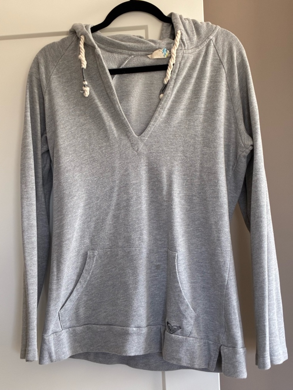 Roxy Light Gray V-Neck Hooded Pullover Sweatshirt